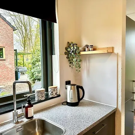 6Pers Boshuis -Hottub Jacuzzi- 'De Groene Specht' Ewijk Exterior photo